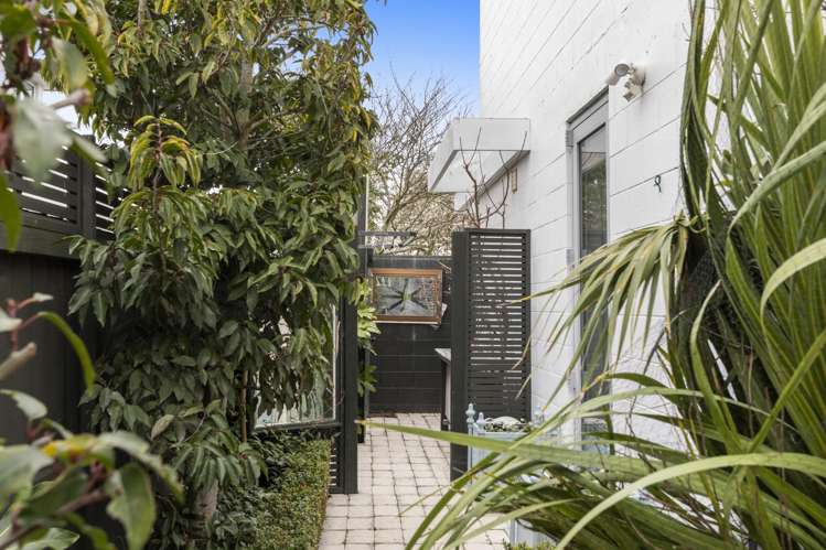 3/99 Aikmans Road Merivale_13