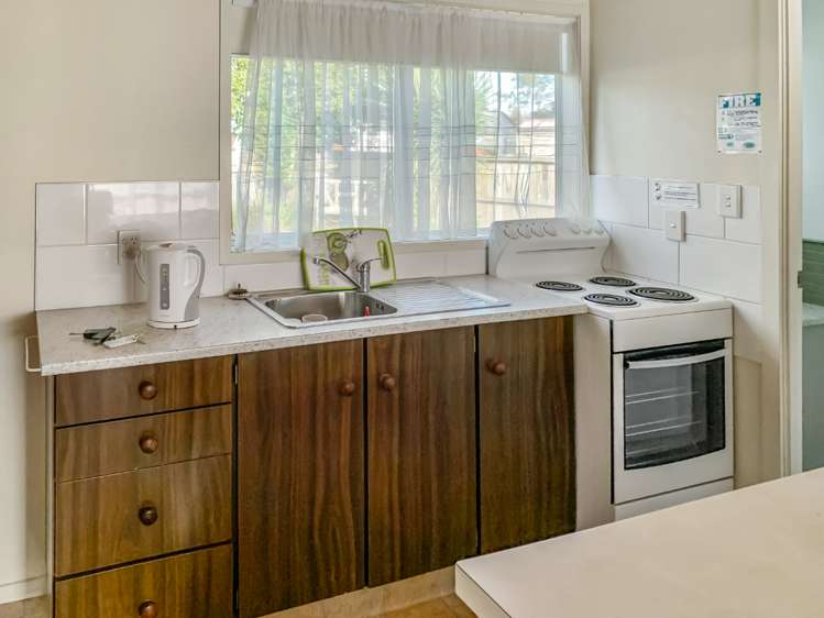 8/24 Te Arahori Street 11211_3