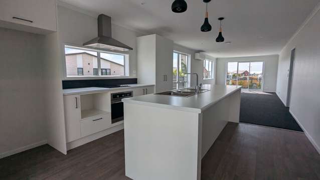 7 John Main Drive Drury_1