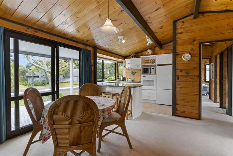 5 Courtney Close Pauanui_6