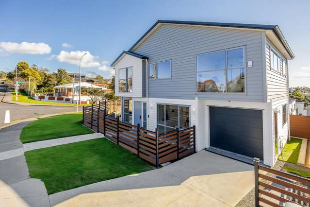 Brand new home in the heart of Mairangi Bay
