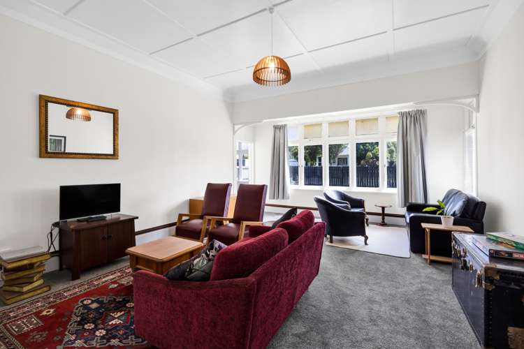 195 South Road Hawera_15