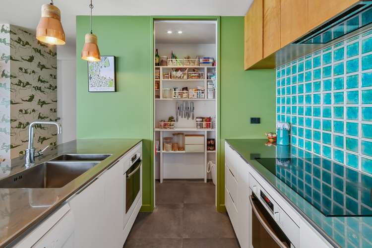 1833 East Coast Road Whakatiwai_12