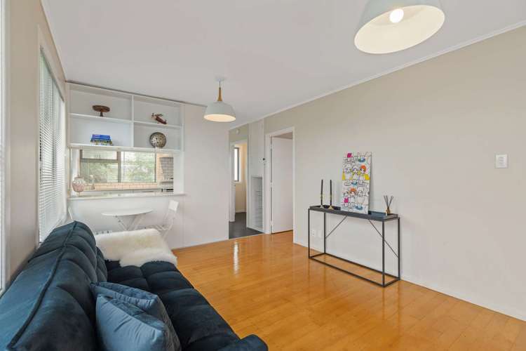 1/1 Fifth Avenue Mount Albert_7