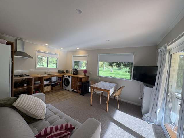 Unit/1127 Hinakura Road Martinborough_2