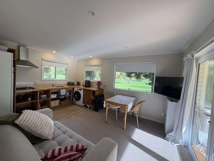 Unit/1127 Hinakura Road Martinborough_2