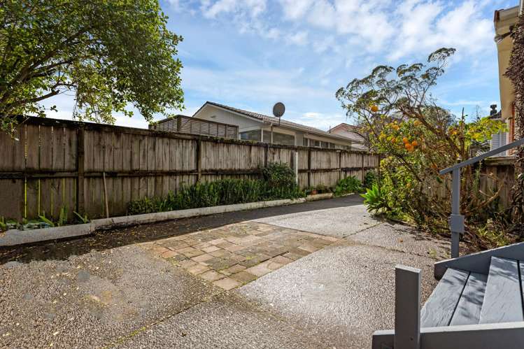 2/40 Chartwell Avenue Glenfield_14