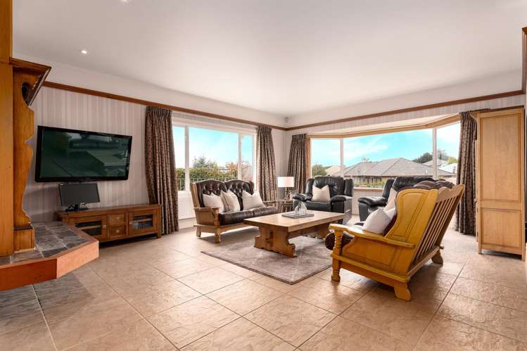 7 Nederland Avenue Burwood_11