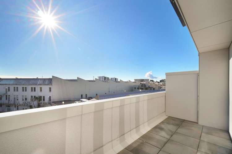 7D/8 Farnham Street_0