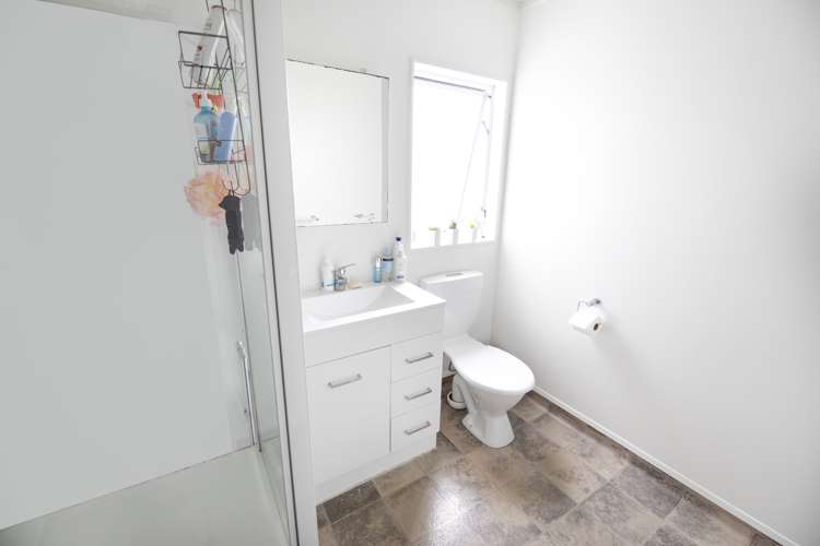 1/25 Hinton Road Taradale_4