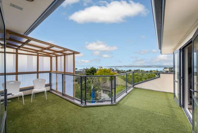 8 and 10 Beach Road Mellons Bay_4