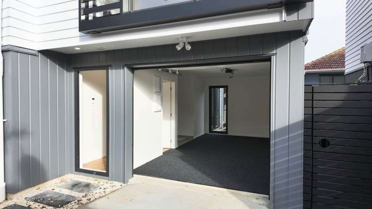 11 Waipani Road Te Atatu Peninsula_17