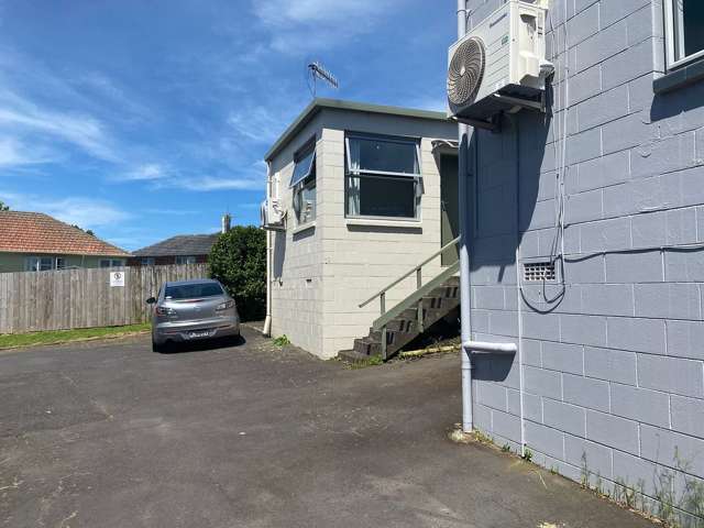 3-Bedroom Unit in One Tree Hill