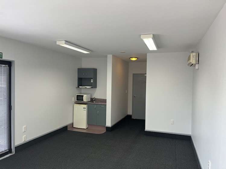 1/34 Yaldhurst Road Upper Riccarton_4