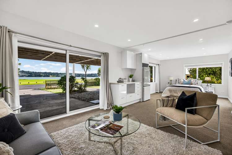 70 Kiwi Esplanade Mangere Bridge_13