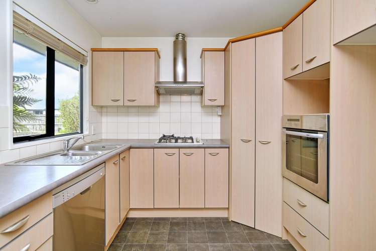 137 Kotuku Crescent Woolston_2