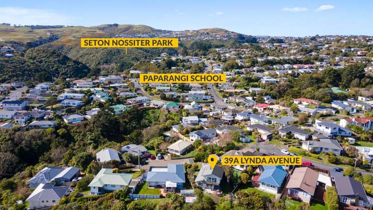 39 Lynda Avenue Paparangi_32