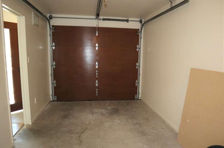 2/12 Ambrico Place New Lynn_8