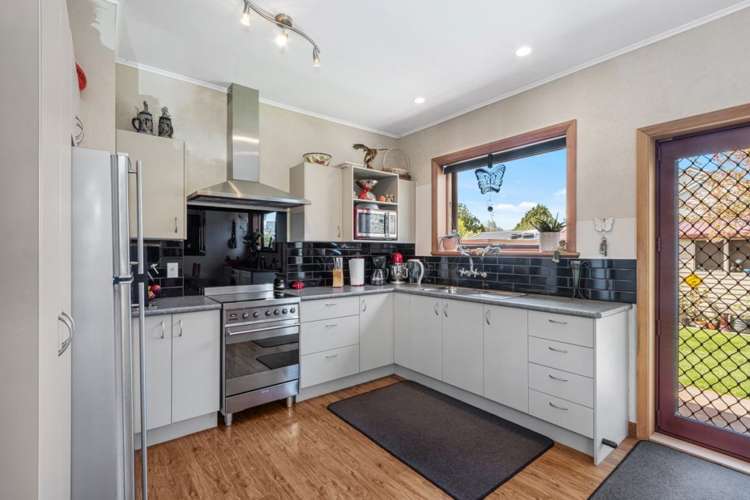 708 Avonside Drive Avonside_8