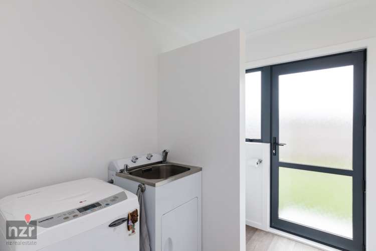 33 Wescombe Grove Feilding_12