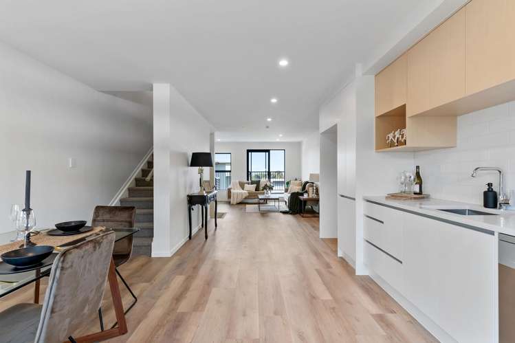 25 Warren Avenue Three Kings_9