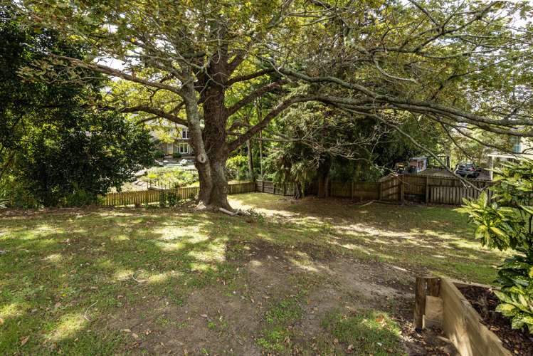 62a Uxbridge Road Mellons Bay_24