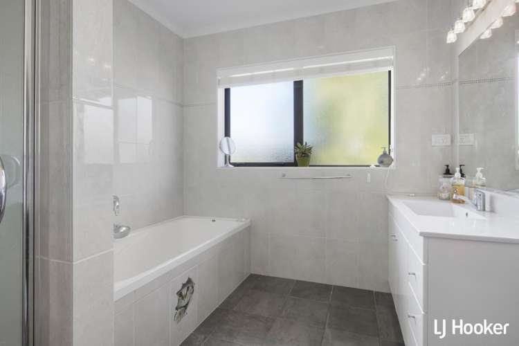 3 Athenree Heights Athenree_18