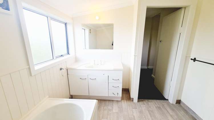 16 Napier Street Riverton_9