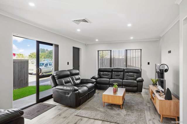 211A & B Finlayson Avenue Clendon Park_4