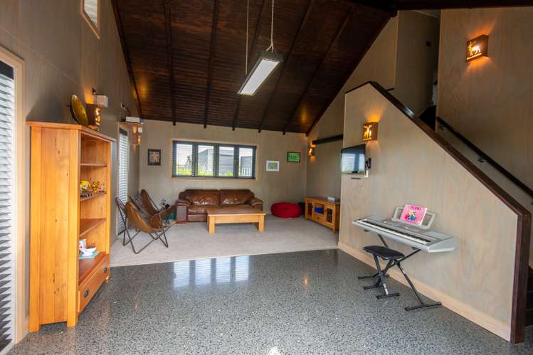 200 Holland Road Puketaha_15