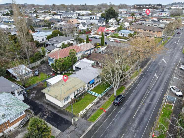 126 Clyde Street Hamilton East_15