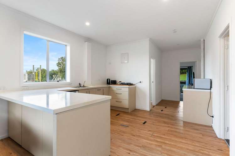 53 Heron Avenue East Matua_6