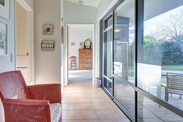 5 Suffolk Drive Otamatea_11