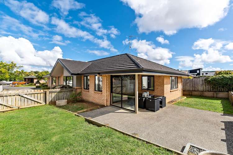 8 Lieshout Way Pukekohe_13