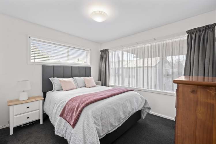 241 Shortland Street Aranui_10