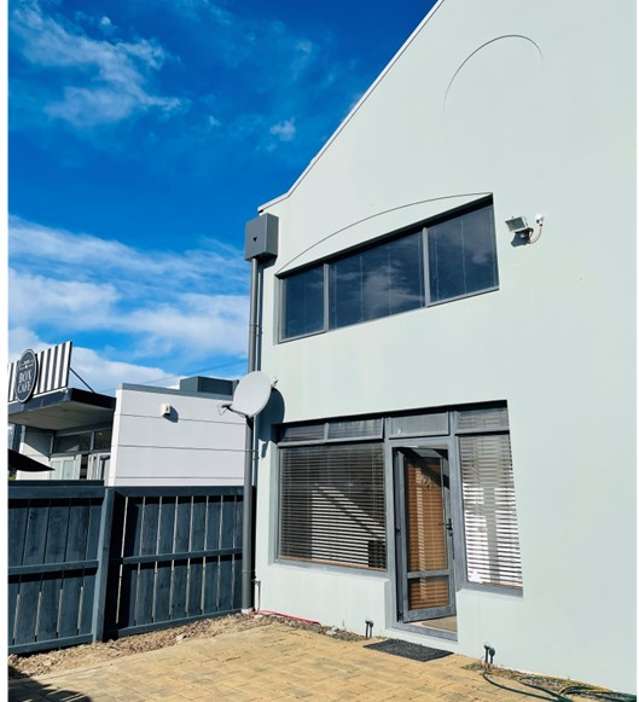 2/14 Acheron Drive Riccarton_3