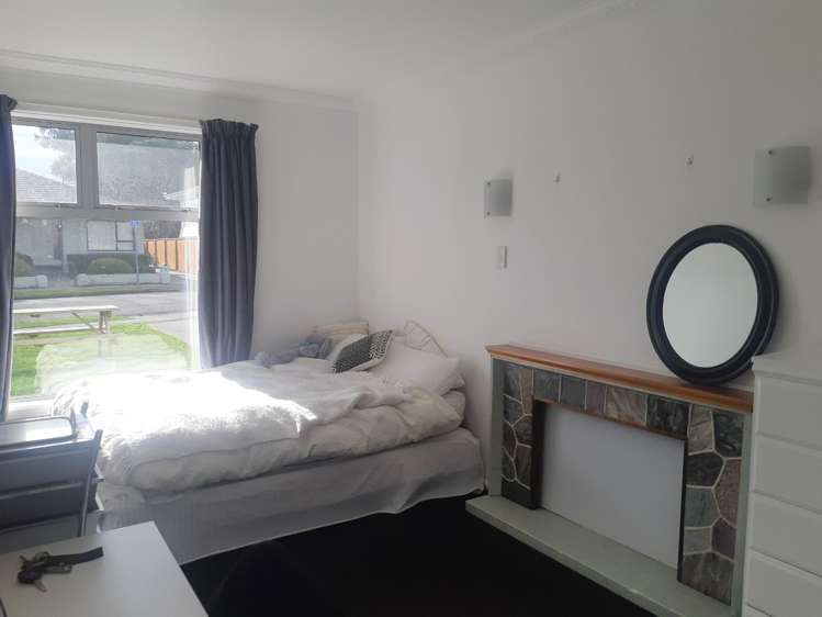 2/2 Farnham Place Ilam_7