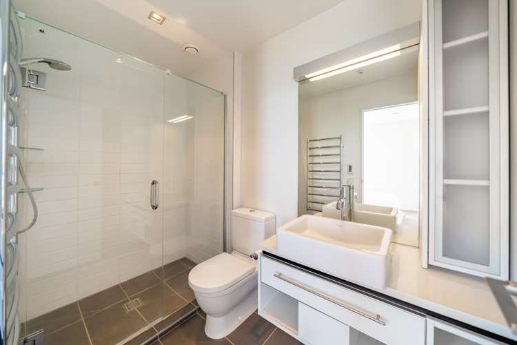 H201/326 Evans Bay Parade Hataitai_9