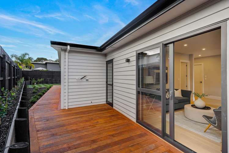 41 Surf View Crescent Red Beach_11