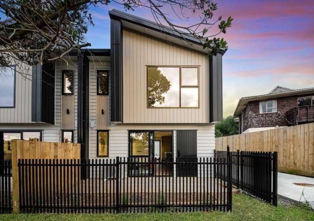 Contemporary Living, Exceptional Location - Make your move now