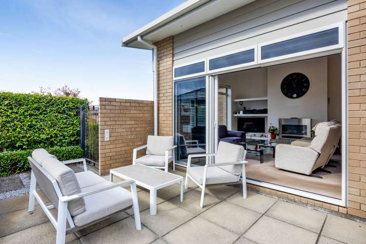 27 Montague Grove Stratford_22