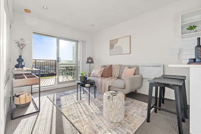 Must Sell! RANGI Zone & Walk to Mall