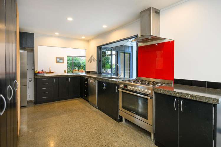 151 Summerhill Drive Fitzherbert_10