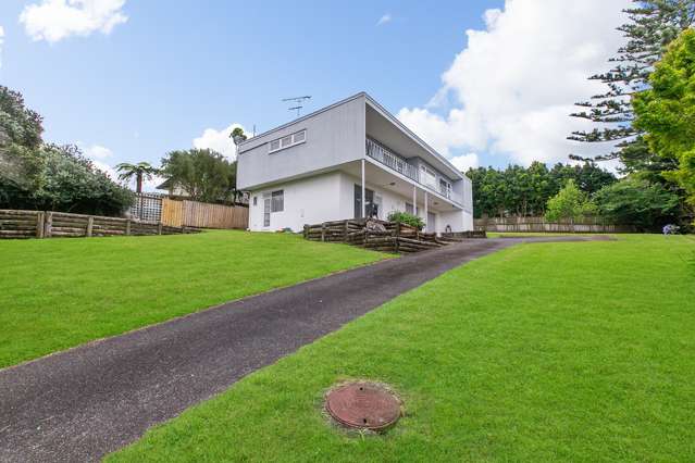 24 Okareka Place Pakuranga Heights_1