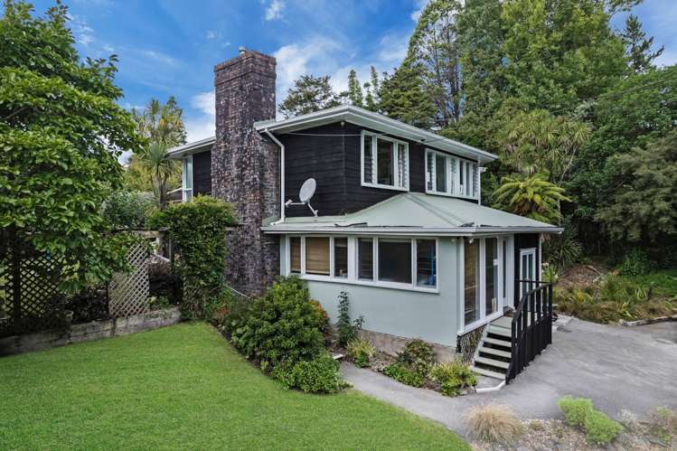 32 Derwent Crescent Titirangi_1