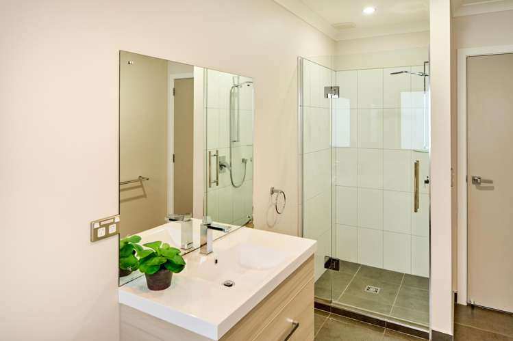 96 Endeavour Drive Whitby_15