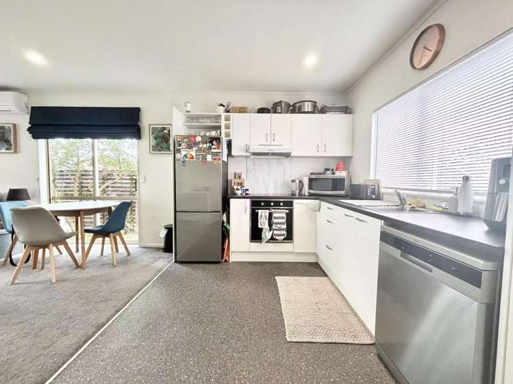 1 Butia Avenue Henderson_6