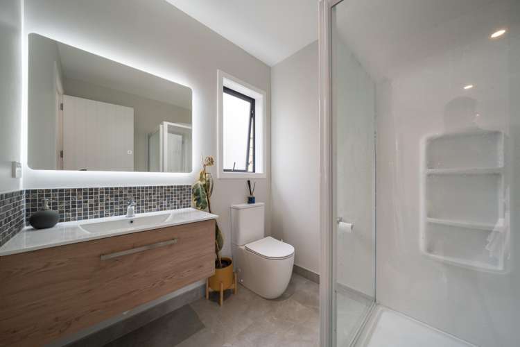 18 Hattersley Grove Churton Park_16