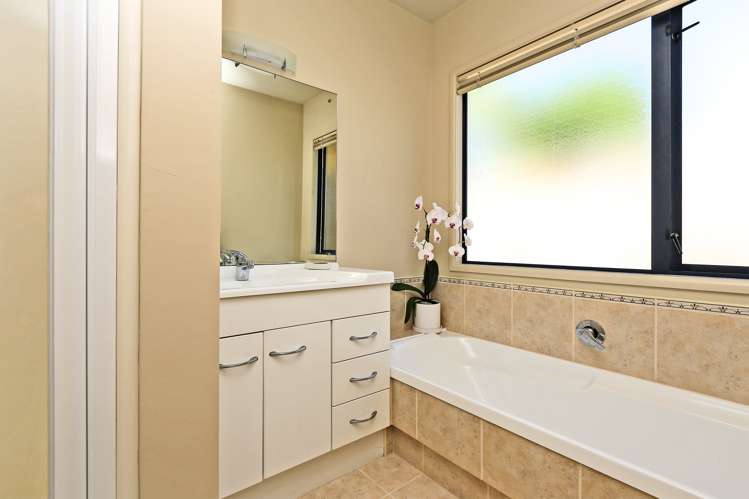 2 Saint Hill Rise Havelock North_12