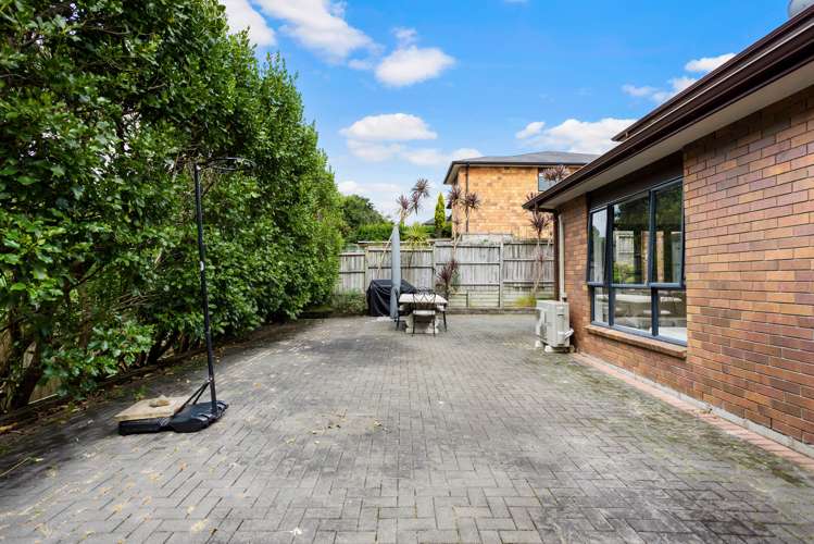 29 Dressage Lane Greenhithe_19